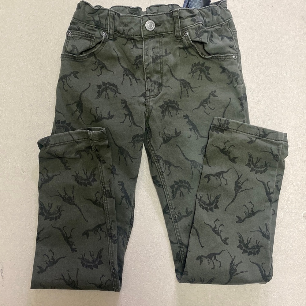 H&M dinosaur green jeans size 7-8 boys